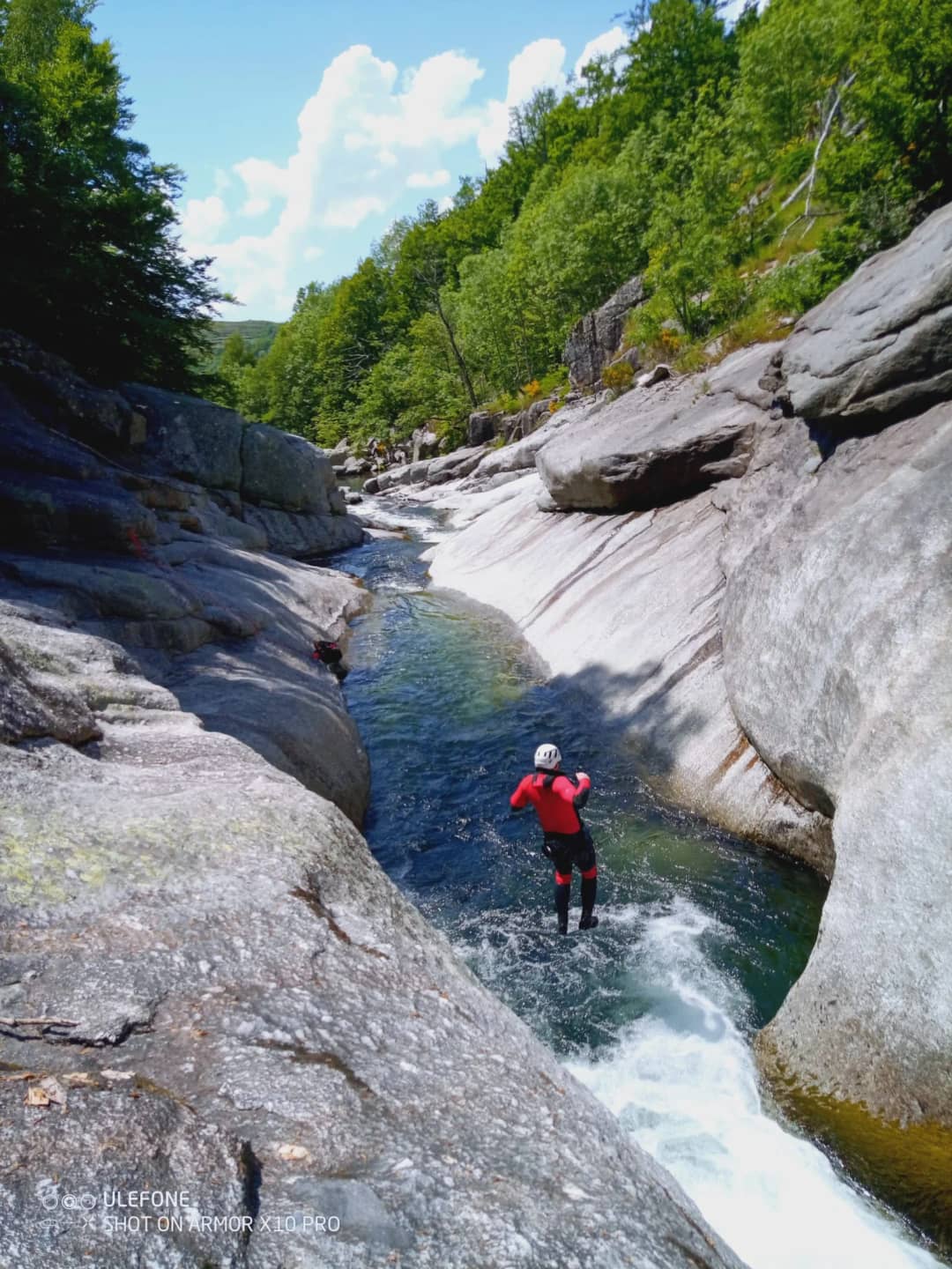 Canyoning in een kloof met Sport Nature Lozère